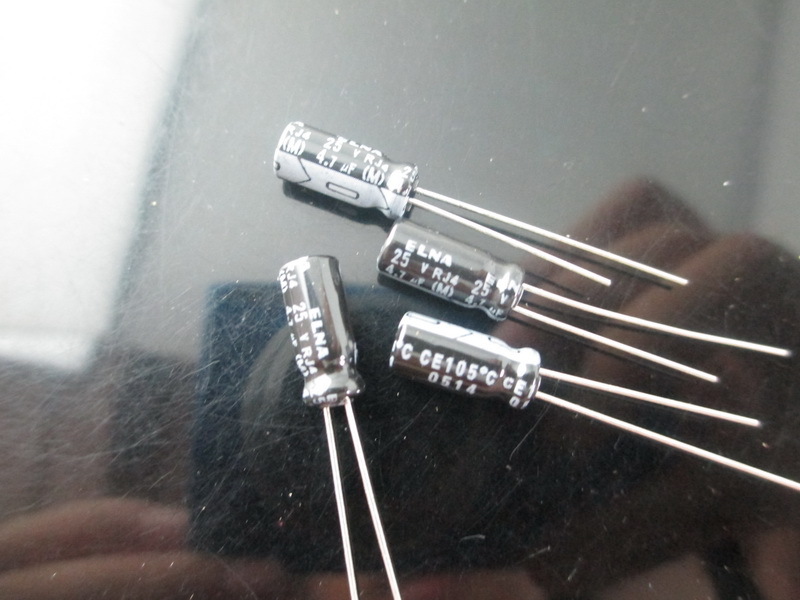 5 PEZZI CONDENSATORI ELETTROLITICI 4,7uF 50V 105°C BASSA - Foto 12