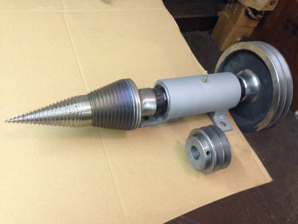 TORNILLO DIVISOR DE TRONCOS TIPO "NUEVO" 28mm DIVISOR DE TRONCOS CONSTRUCCIÓN PERSONALIZADA