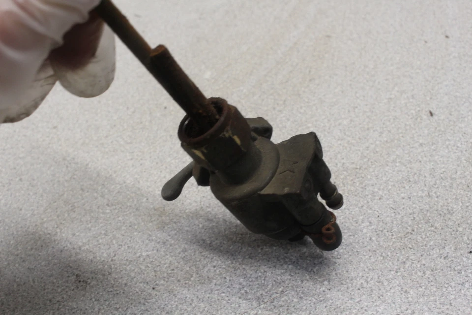 Honda CB360T 1975 tanque de gasolina Petcock R1-9367,dm Foto 4 de 4