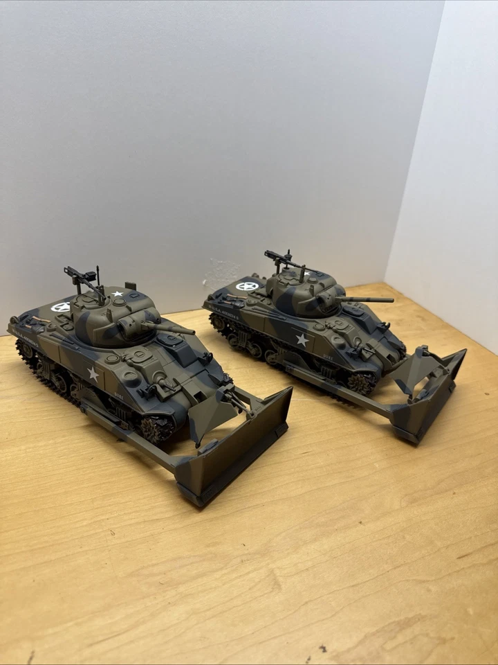 21st century toys m4 tanque Sherman equipado con una hoja de excavadora Lote de 2 Foto 4 de 4