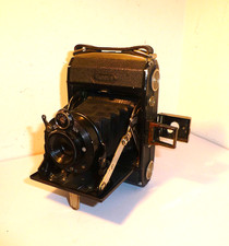 ZEISS IKON IKONTA 520 FOLDING CAMERA, Novar 75mm F6.3