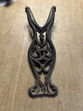 VTG Antique Cast Iron Ornate Victorian Scroll Design Boot Jack Boot Puller  M11