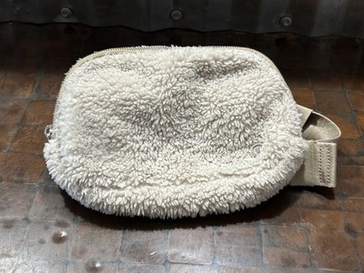 Lululemon Everywhere Sherpa Fleece Belt Bag Natural Ivory/Trench Fanny Pack
