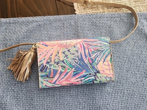 Lilly Pulitzer Wallet Coin Purse Wristlet Floral - Picture 5 of 7