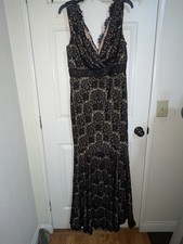 Betsy  Adam Floral Lace Illusion Mermaid Gown Maxi Dress size 12 made in USA