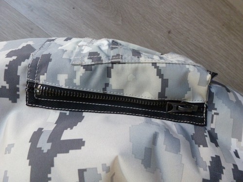 Avirex Herren MA-1 Fliegende Bomber Camouflage Jacke L Wasserabweisend Patches SELTEN EUC - Bild 7 von 13