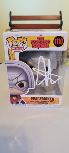 Funko Pop FIRMADO por John Cena! Vinilo: DC Comics - Peacemaker #1110 certificado PSA. - Imagen 2 de 6