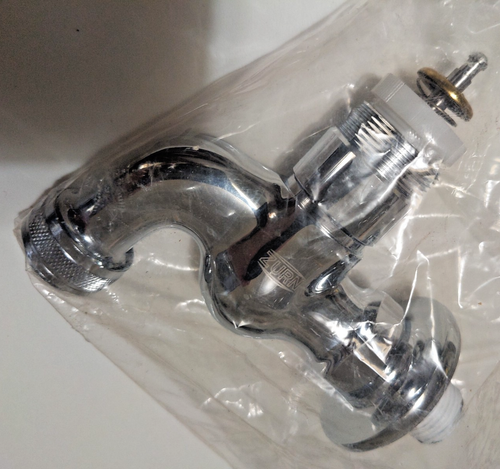 Zurn AquaSpec Faucet Z80300-XL Wall Mounted, Single Metered, Lead Free - 第 1/8 張圖片