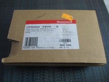 Honeywell VP526A1076 Pneumatic Valve NEW!