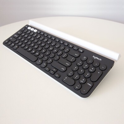 Logitech K780 Multi-Device Wireless Bluetooth Keyboard 