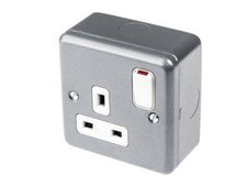 Metal Clad 13 Amp Single 1 Gang Switched Electrical Mains Wall Plug Socket