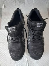 safty trainers size 11 brand new. black lace up hard toe cap