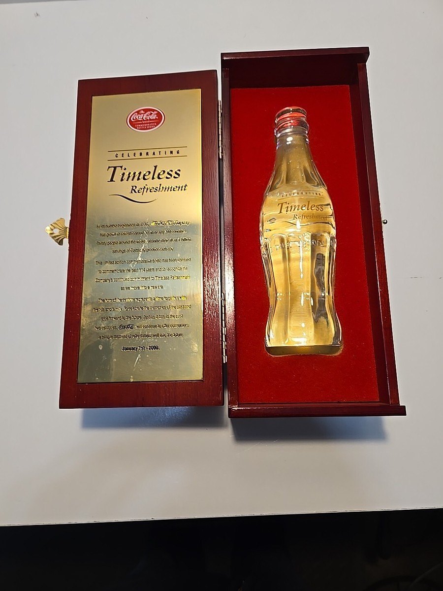 Coca-Cola Timeless Refreshment クリスタル製品 Millennium Coca-Cola Timeless Crystal Bottle in Commemorative