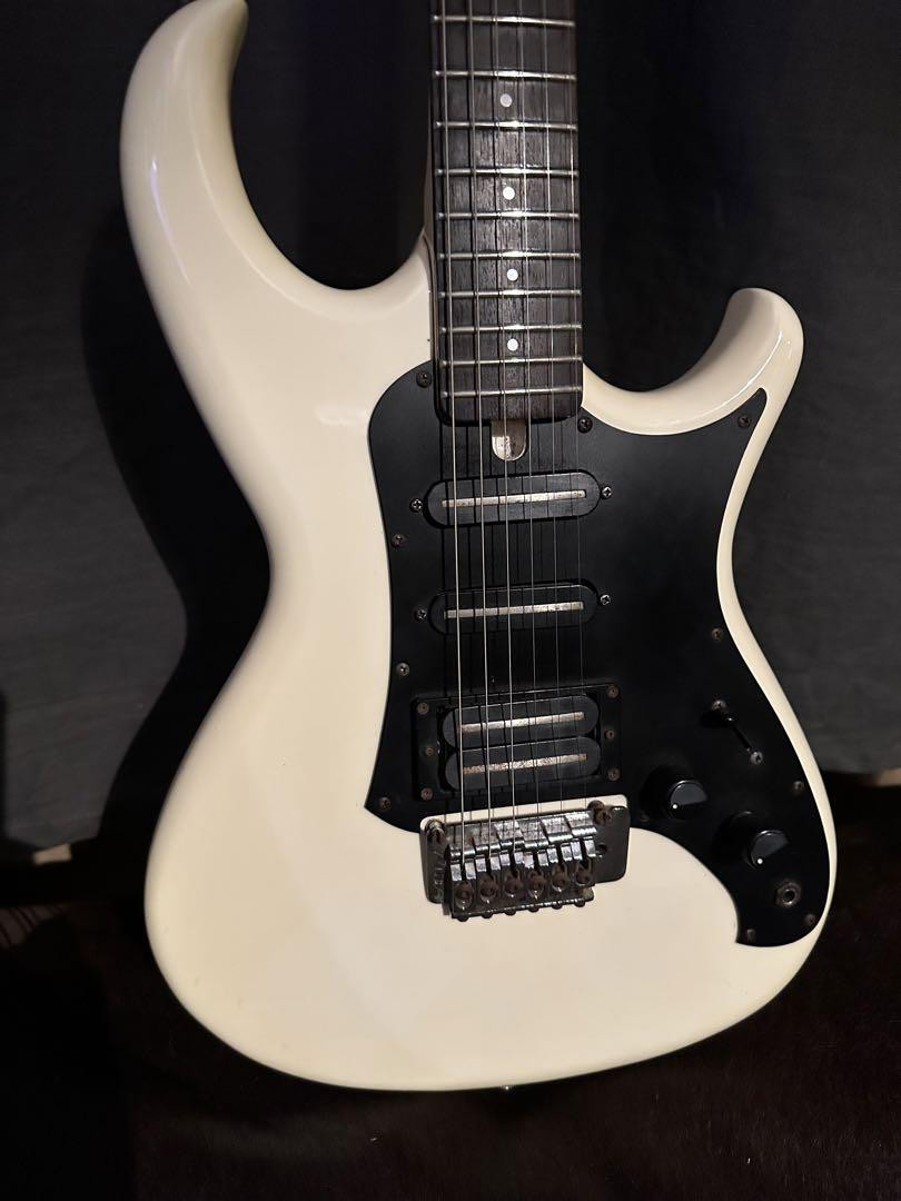 Electric Guitar Aria Pro II RS WILDCAT White Good Condition