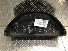 Tacho Mercedes-Benz E-Klasse (W210) E 240 125kW 170PS 87001345 Kombiinstrument Tacho Mercedes-Benz E-Klasse (W210) E 240 125kW 170PS 87001345 Kombiinstrument