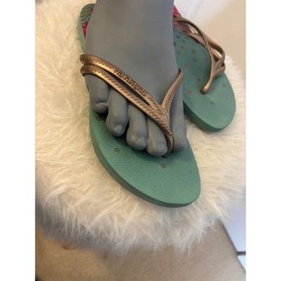 Havianas Tria Print flip flops size 7/8