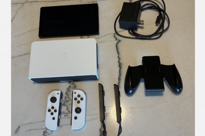 Nintendo Switch OLED Model HEG-001  Console - 64GB - Games, Case and Conrollers