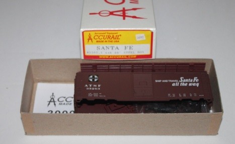 Accurail 3501 HO Santa Fe ATSF 40' Kit de vagón de carga de acero de una sola puerta | Zustand: New