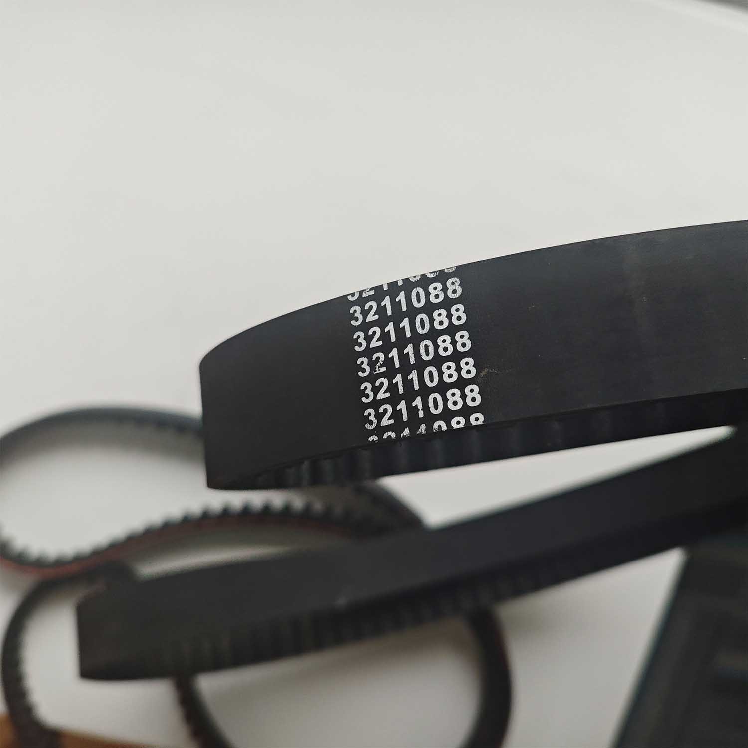 1X New Drive Belt For Victory Kingpin 2004 2005, Victory Vegas 2003-2005 3211088