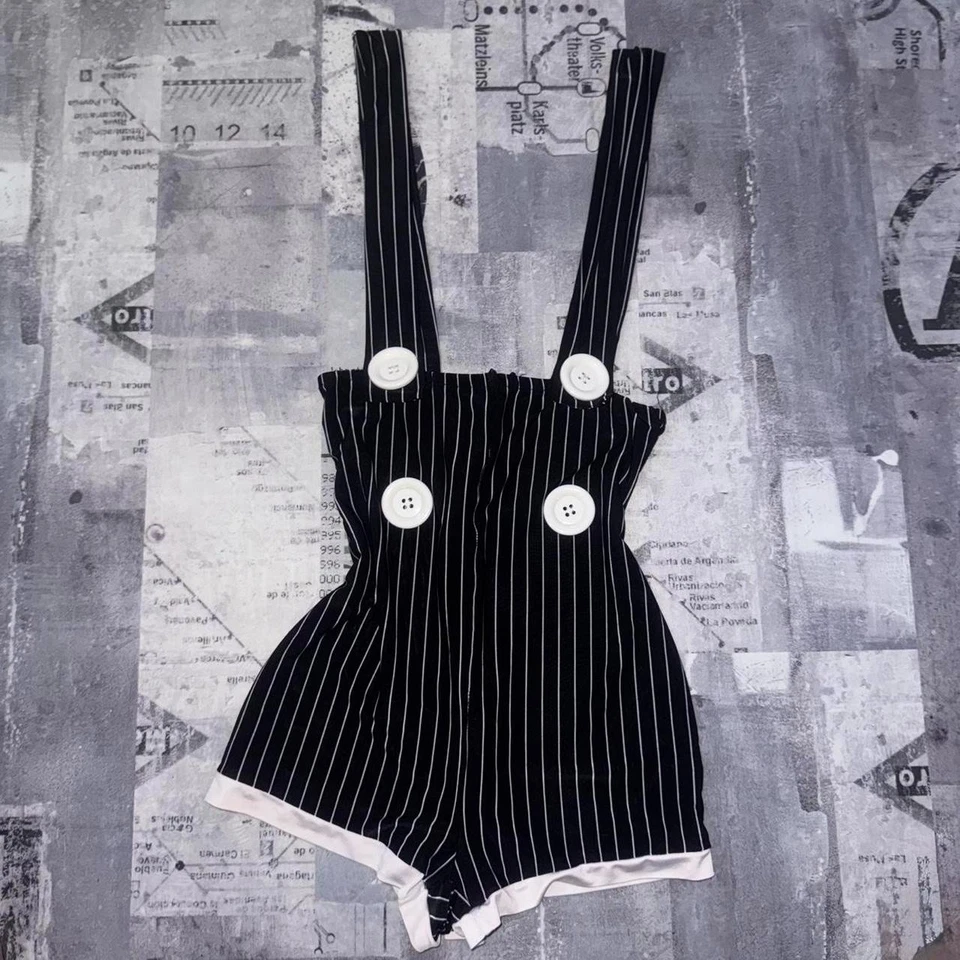 Sexy ROMA Gangster costume Pinsstripe shorts Halloween Sz Sm/Med - Image 4 of 4