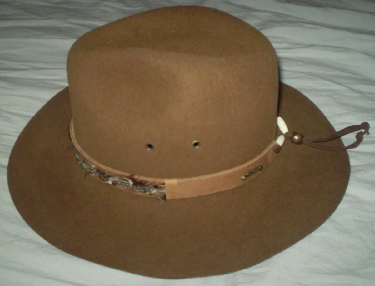 Orvis Lite Felt 100 Wool Fedora Feathers Fishing Hat Dark Brown