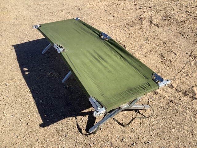 US Army Heavy Duty Folding Cot, NSN 7105-00-935-0422 / GOVERNMENT