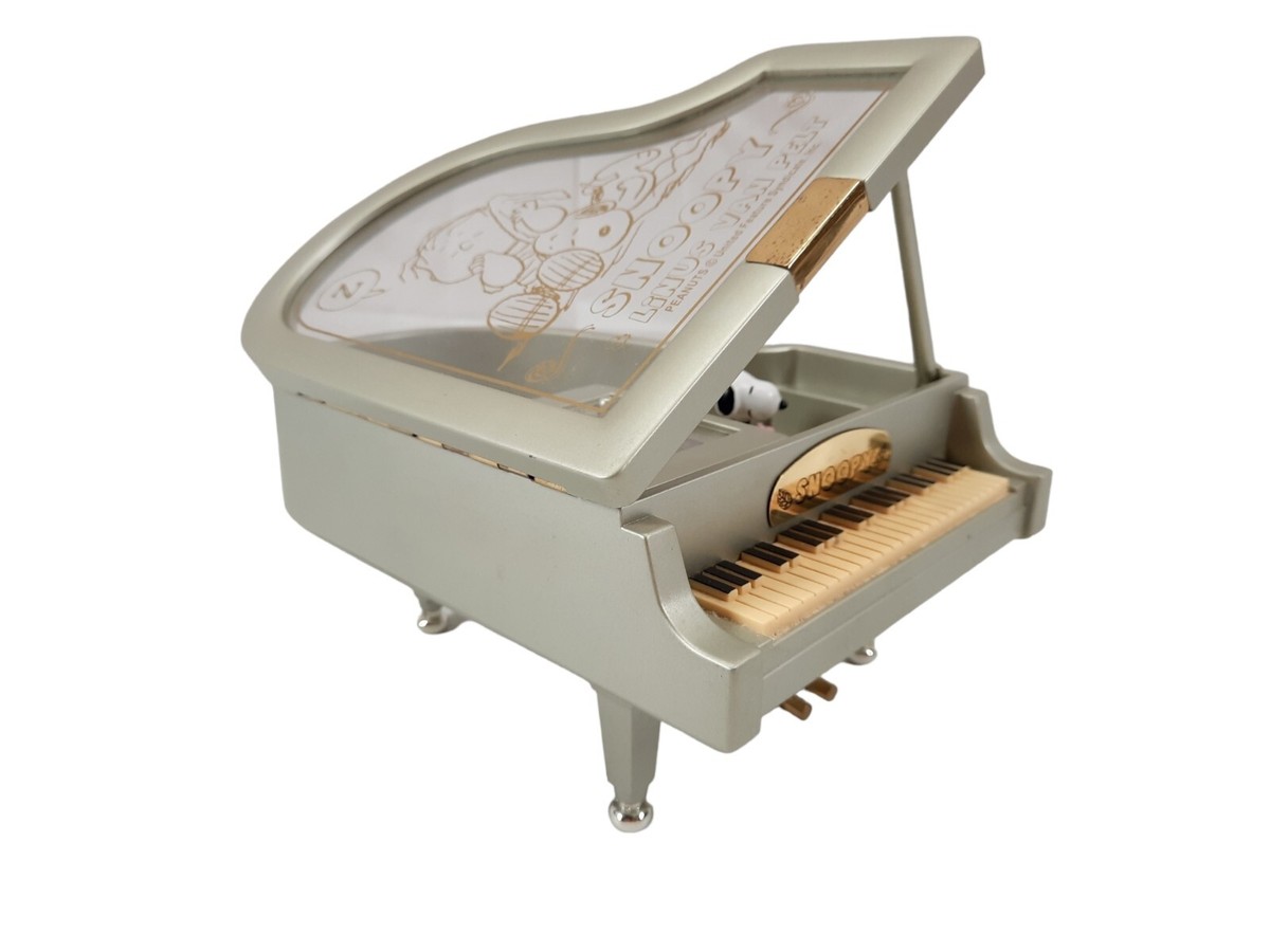 Vintage Peanuts Snoopy Everwin Grand Piano Music Box Rare Linus