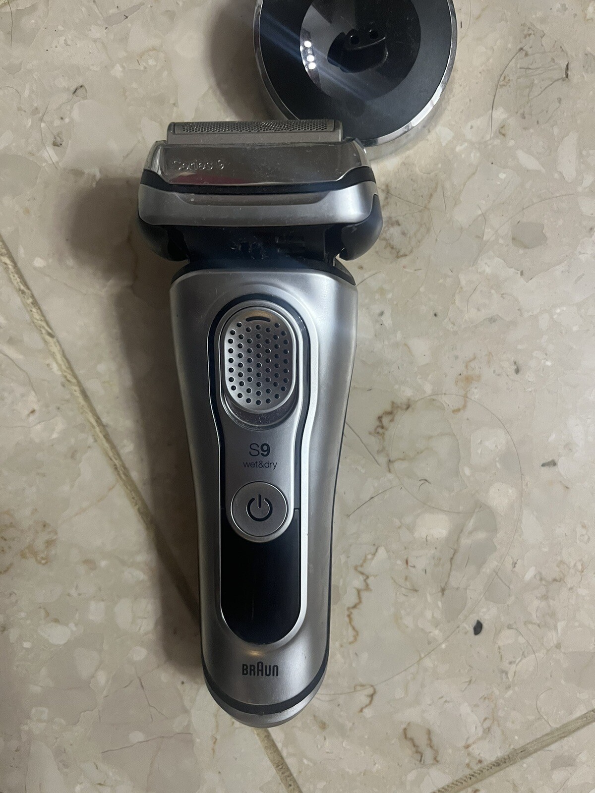 Braun Series 9 9330s Wet & Dry Electric Shaver Kit With Charging Stand