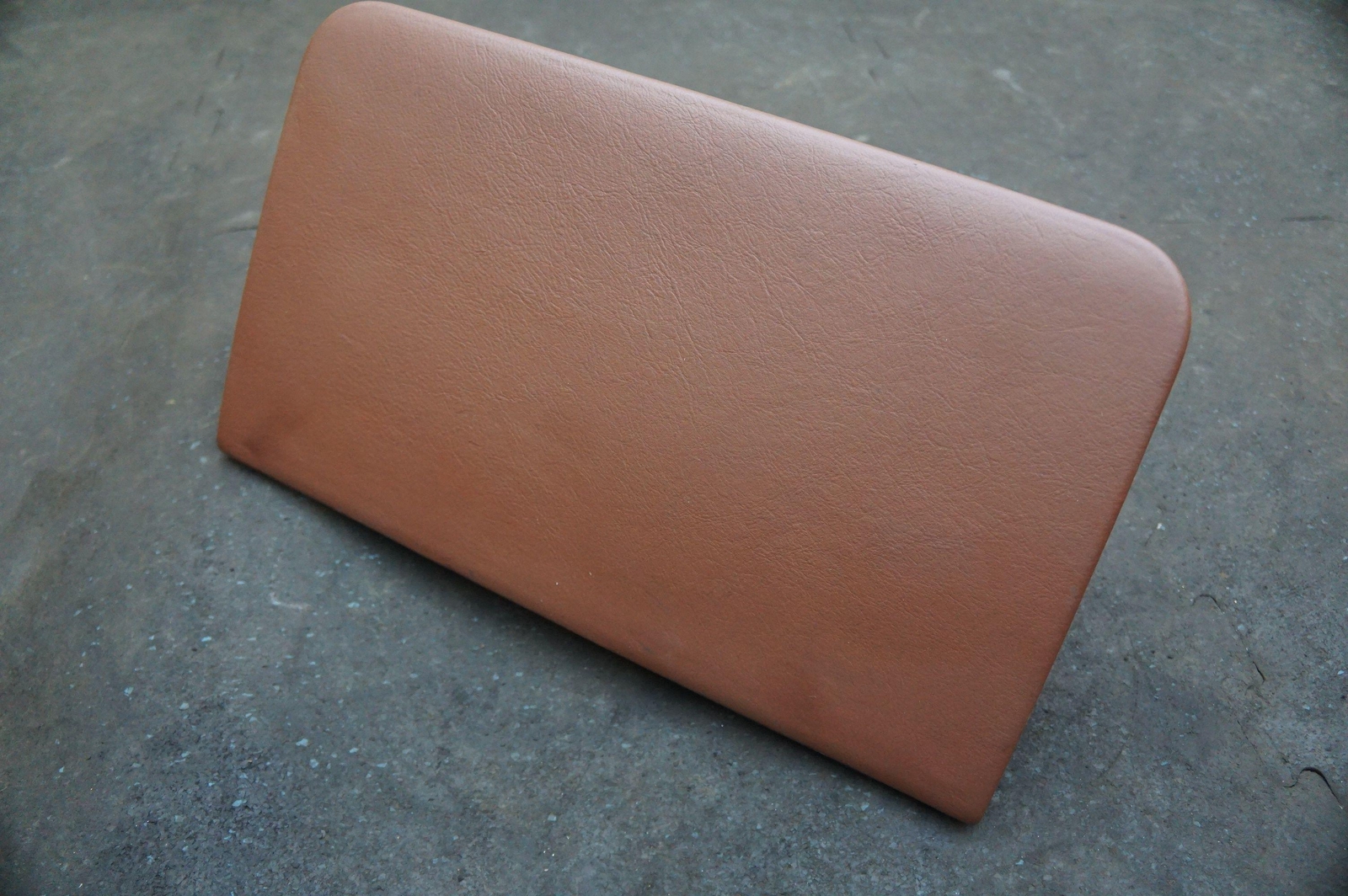Glove Box Dash Compartment Kestrel Tan Lhd Ad43-c06010-aaw Aston Martin Rapide