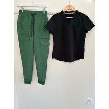 NWOT Fabletics Womens XS Green Scrub Joggers XS Black Scrub Top READ