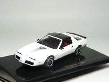 Ixo CLC582N.22 1/43 1982 Pontiac Firebird Trans Am Diecast Model Car