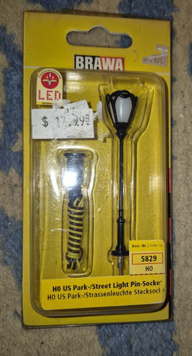 Enchufe pasador HO Brawa 5829 US Park/Street Light NIP SSS6 | Zustand: New