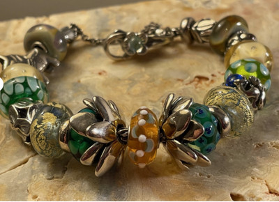 Trollbeads Bracelet Lotus pair, Dichroic Lock, Troll with Gems, Uniques and more