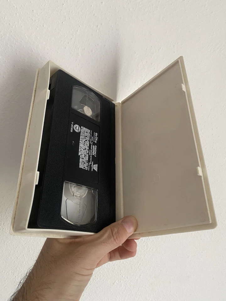 Basil, The Great Mouse Detective VHS Tape (Spanish) Videovisa - Latin Version - Image 4 of 4