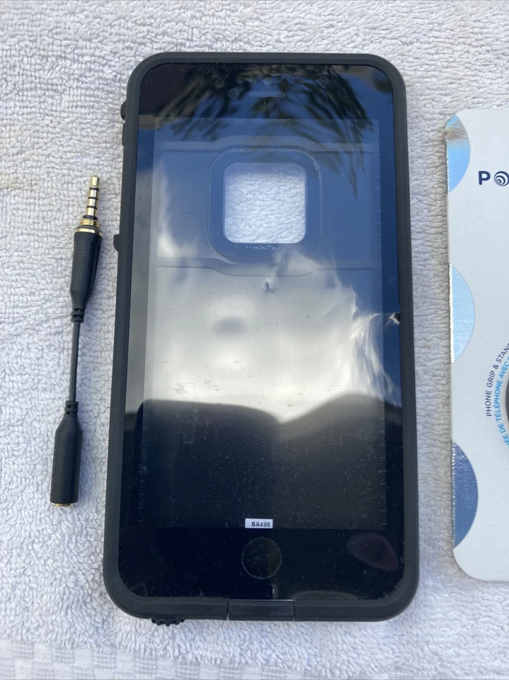 LifeProof Fre Waterproof Case iPhone 6+  & 6S+ & Premium Black P#P Socket - Image 2 of 4