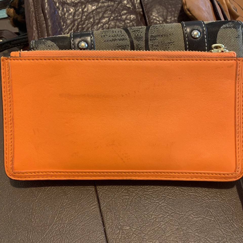 Tory Burch Perry Zip Wristlet 54218 ORANGE JUICE - Image 4 of 4