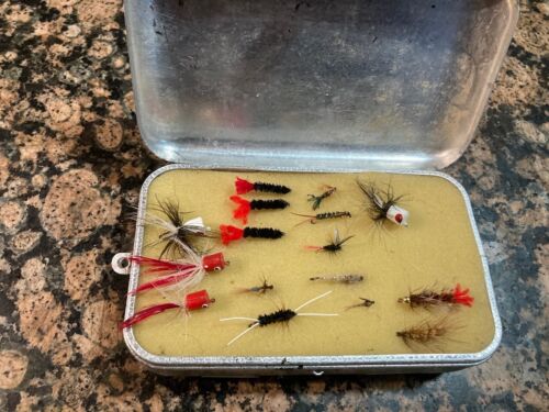 UMCO Model P-9 Aluminum 2-Sided Fly Fishing Tackle Box + Fly's Made in USA - Picture 3 of 6
