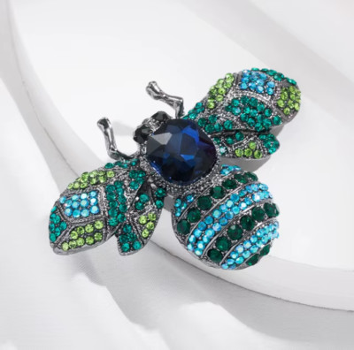 Broche Vintage Strass – Fantaisie éclatante – Bijou Occasion