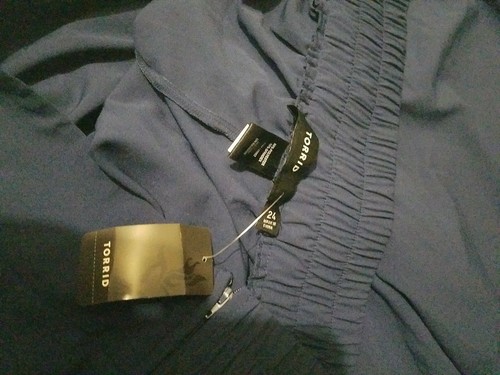Torrid Crepe Slim Flare Blue Casual Pants 24 New W/ Tags! - Picture 4 of 4