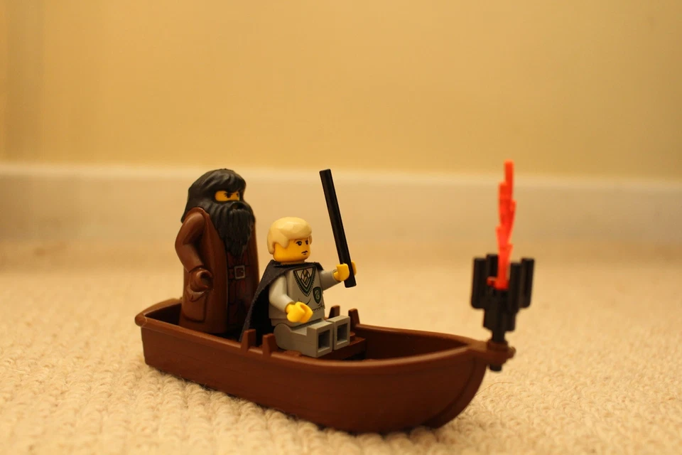 LEGO Harry Potter: замок Хогвартс (4709) - полный комплект без коробки - Изображение 3 из 4