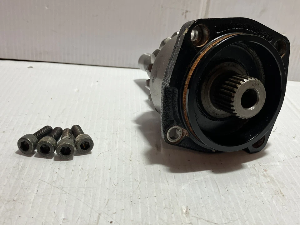 2005 Suzuki Boulevard Vl 1500 (C90) Secondary Driveshaft Output Gear Shaft(OEM) Foto 2 de 4