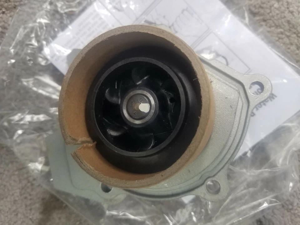 Nueva bomba de agua premium Carquest, t1252 para Audi Volkswagen A3 GTI Jetta Foto 2 de 4