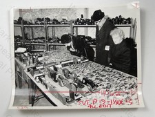 Keith Winter Spy Shop Uhren Kameras Raub Croydon 1980 Vintage Foto