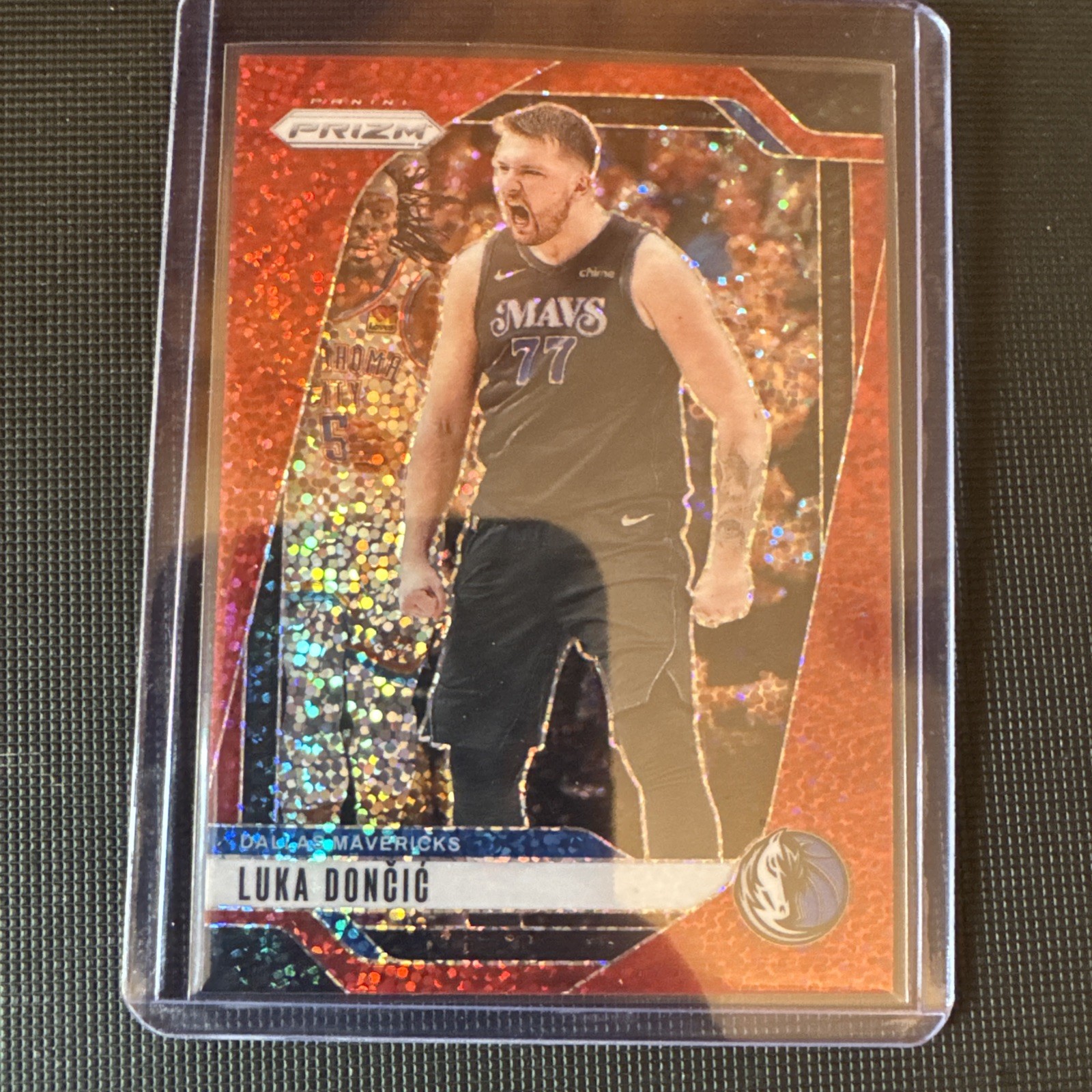 🔥Luka Doncic 2024-25 Panini Prizm Red Sparkle Mavericks #89 Lakers🔥✨✨✨
