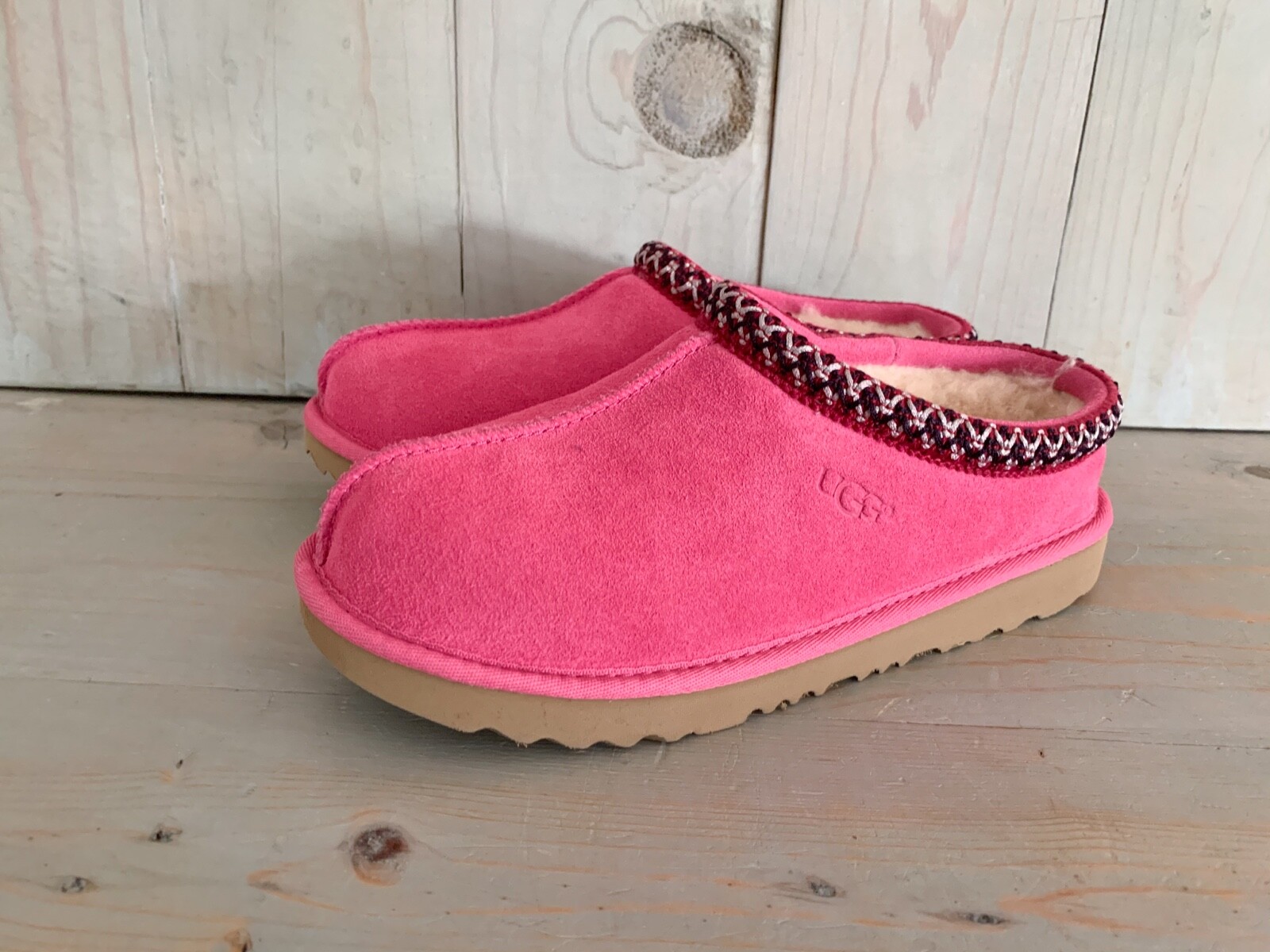 ugg tasman big kid size 5