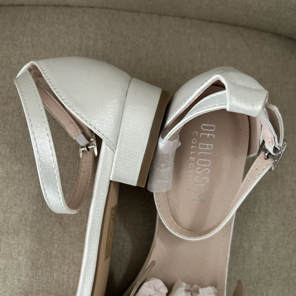 DeBlossom Wynne Lace Ilussion Sandals/Bridal/Wedding/White-Size 10M - Image 4 of 4