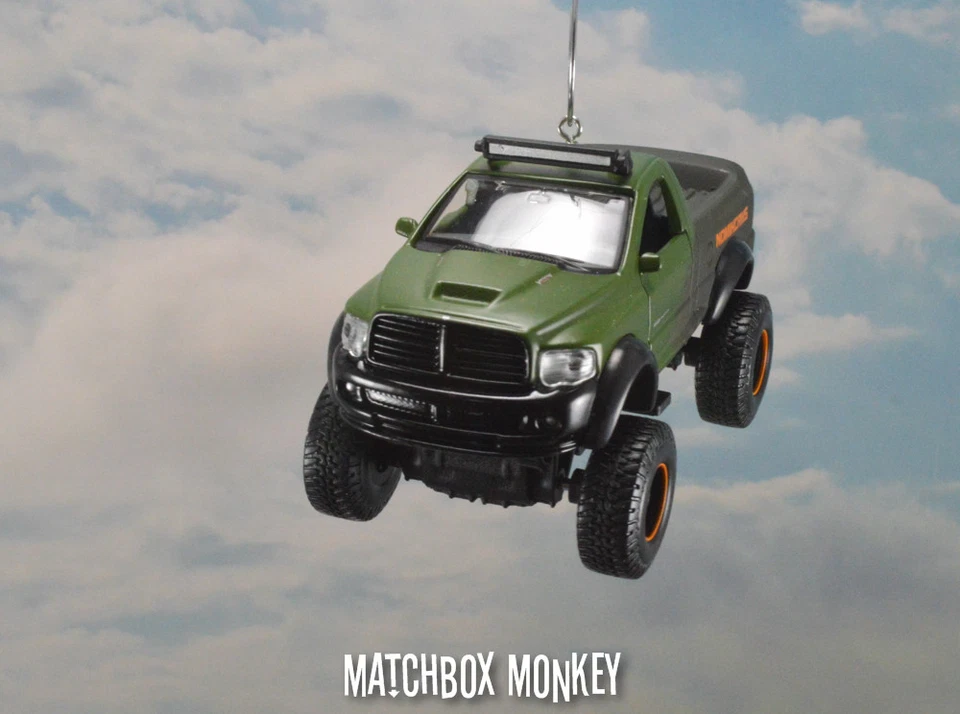 Camioneta pickup Dodge Ram 1500 SRT-10 Viper 1/47 adorno de Navidad Ext 4x4 elevada Foto 4 de 4