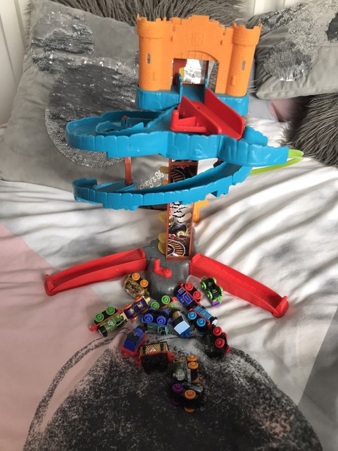 thomas and friends minis steelworks stunt set