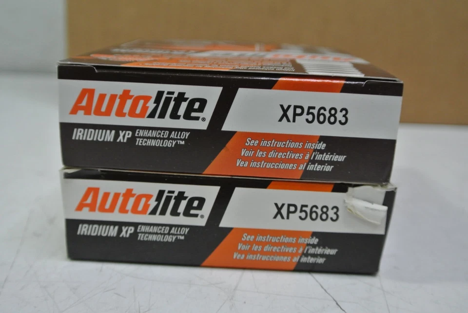 (2) Autolite XP5683 Iridium XP Spark Plug 4 Pack Foto 2 de 4