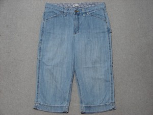 lee just below the waist shorts